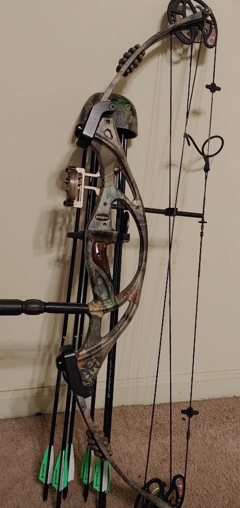 Hoyt USA Ultra Sport right hand compound